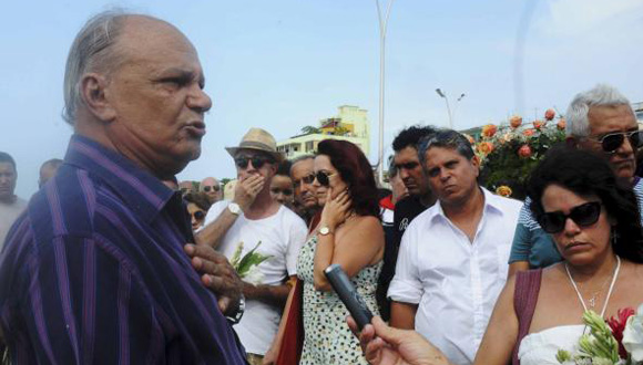 cenizas-de-alina-rodriguez-en-malecon-2