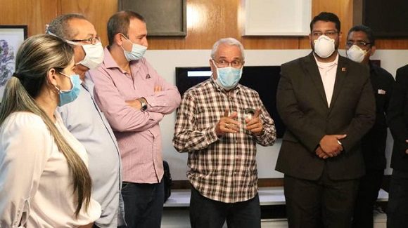 delegacion cubana llega a venezuela para apoyar contencion de la covid 19 01 580x325