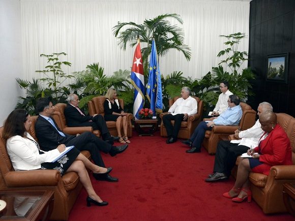 diaz canel recibimiento a federica mogherini 580x435