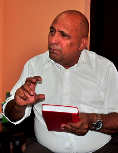 constitución entrevista adolfo capítulos