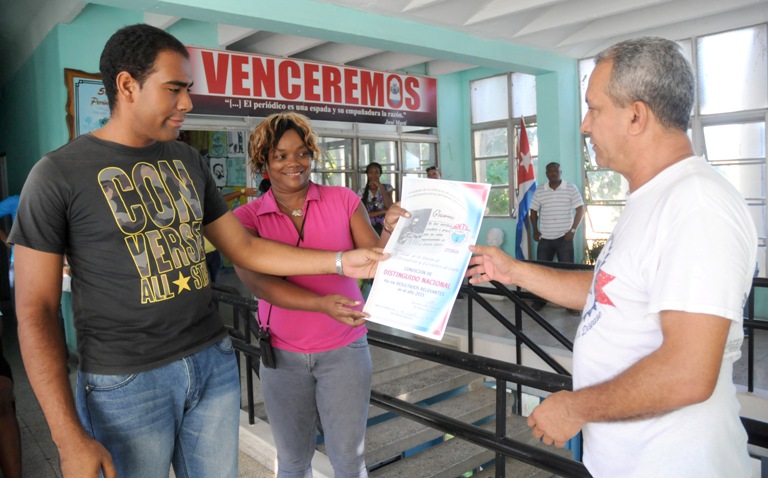 distincion periodico2