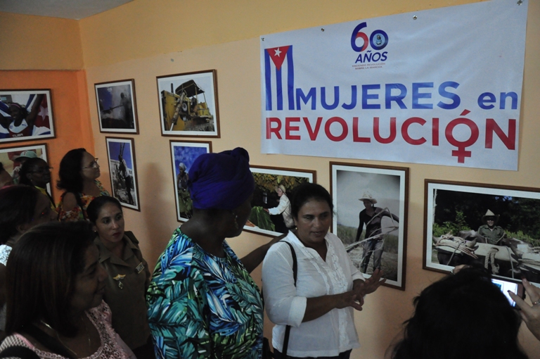 exposicion mujeres fmc2