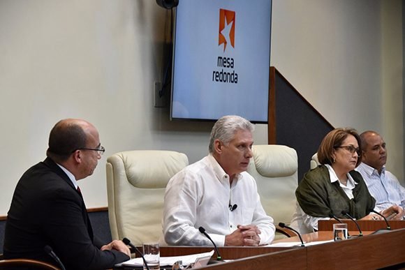 mesa redonda 5 580x387