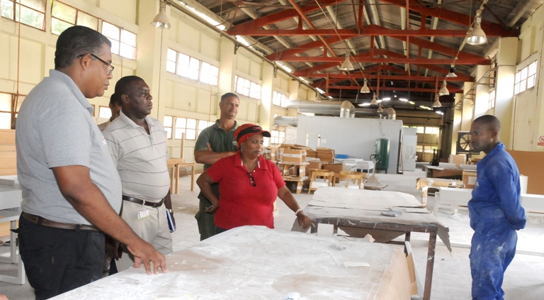 primer secretario recorrido mueble