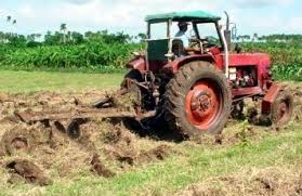 tractor produccion alimentos