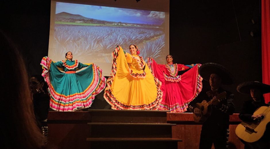 Danzas del Mundo Amistad sin Fronteras5 e1743867972438