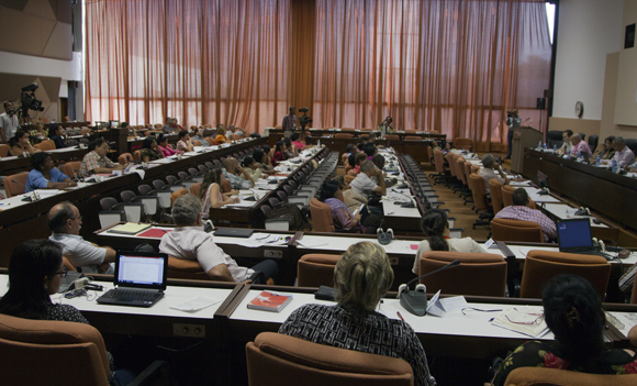 comisiones-parlamento-cubano-5