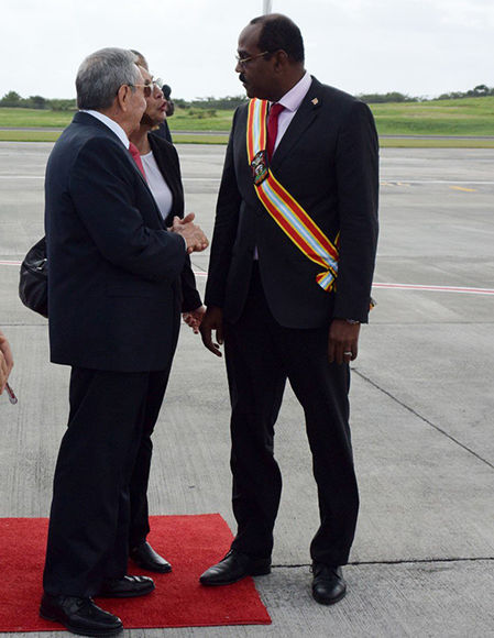 llega raul a antigua y barbuda para la cumbre caricom cuba 01