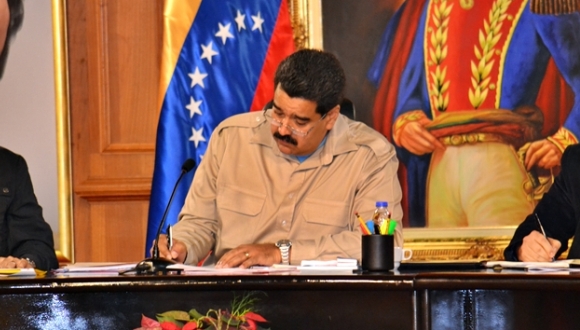 maduro aumento salario