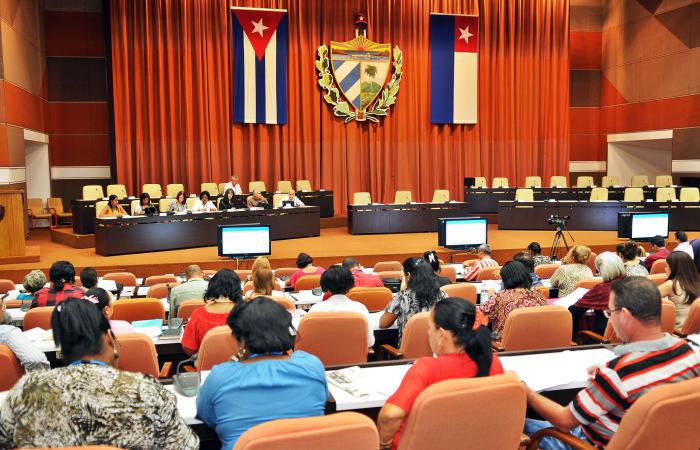 1adiscuten sobre vivienda