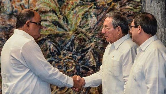 1raul nuevos embajadores