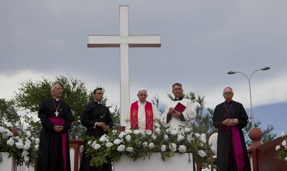 Papa-Francisco-en-la-Loma-de-la-Cruz-2