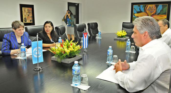 Recibe Diaz Canel a Helen Clark