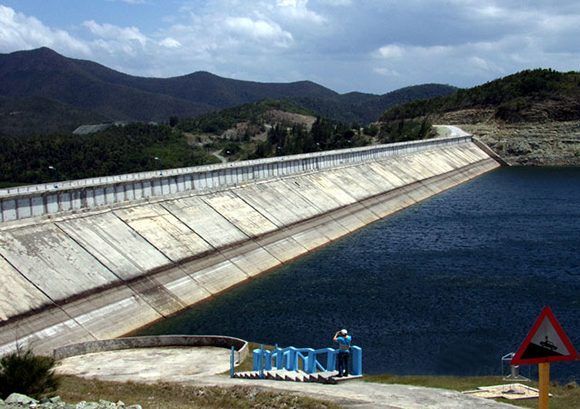 Trasvase Este Oeste presa agua cuba holguin 580x409