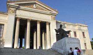 alma mater universidad