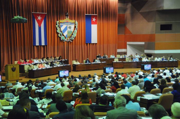 asamblea a las puertas