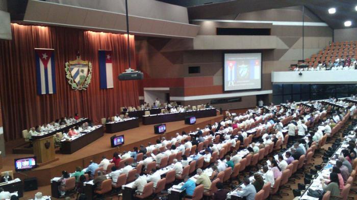 asamblea con raul