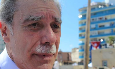 carlos-gutierrez