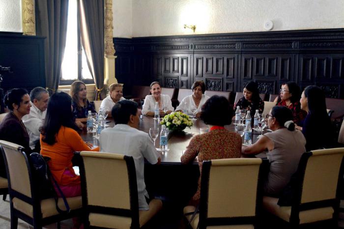 cuba vietnam feminismo