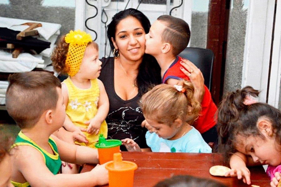 cuidadoras trabajo cuenta propia