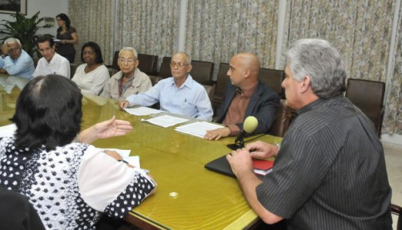 diaz-canel-con-líderes-religiosos-580x333