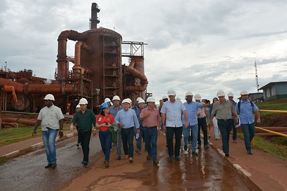 diaz canel en moa holguin 2 580x387