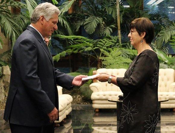 diaz canel recibe cartas credenciales nuevos embajadores2