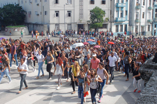 diaz canel universidad3