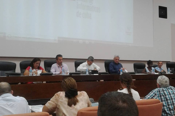diaz canel congreso unic