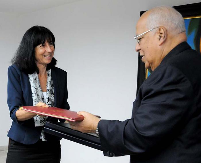 embajador zuiza viceprecidente