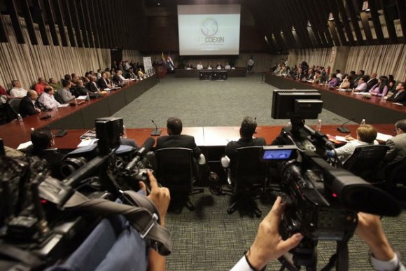 encuentro-comercio-exterior-cuba-venezuela-foto-avn-580x387