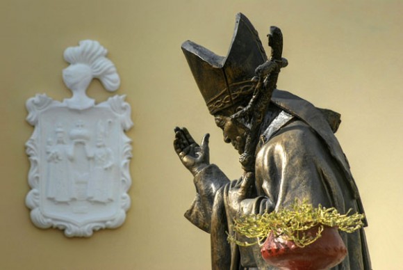 estatua juan pabloII-2
