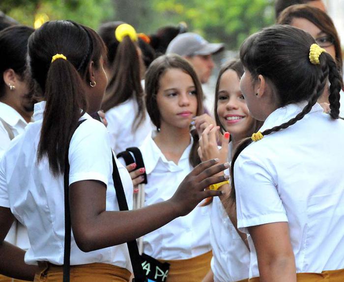 estudiantes jovenes