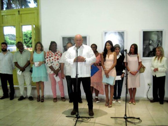 expo a Fidel en Santiago de Cuba. Presente la familia 580x435