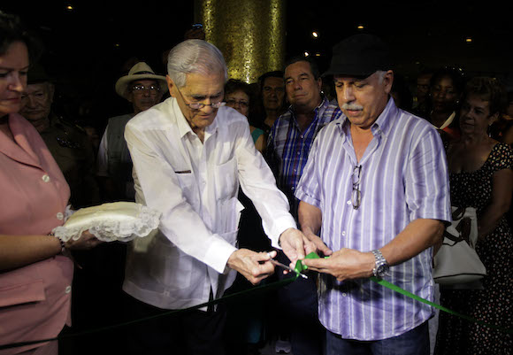 exposion fidel