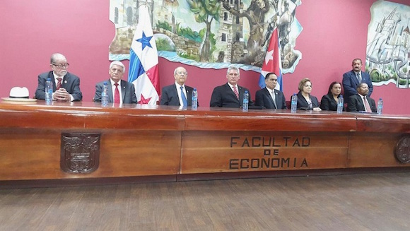 facultad-economia-universidad-panama-270616