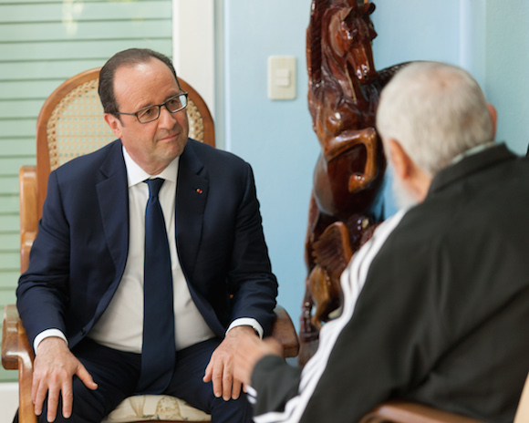 fidel-castro-y-francois-hollande3
