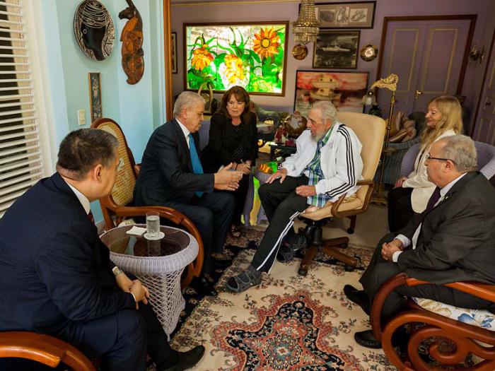 fidel presidente argelia2
