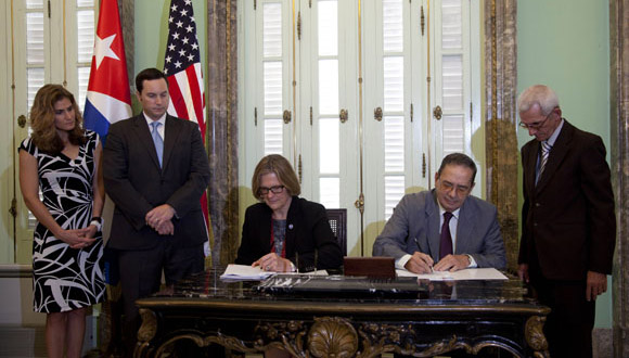 firman-memorando-cuba-y-EEUU