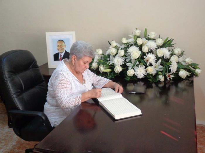 gladys bejerano libro condolencias