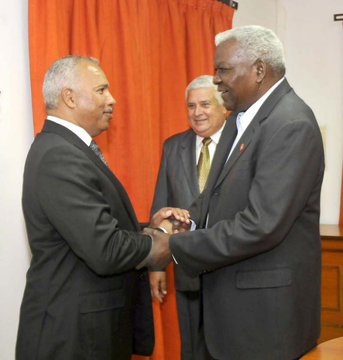 lazo presidente asamblea santa lucia