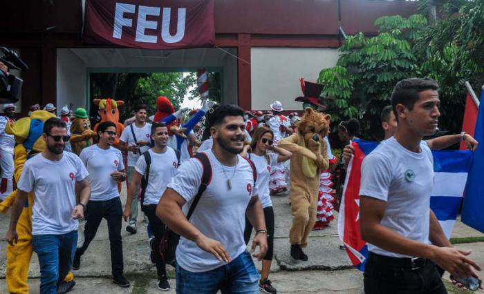 llegada delegados congreso feu