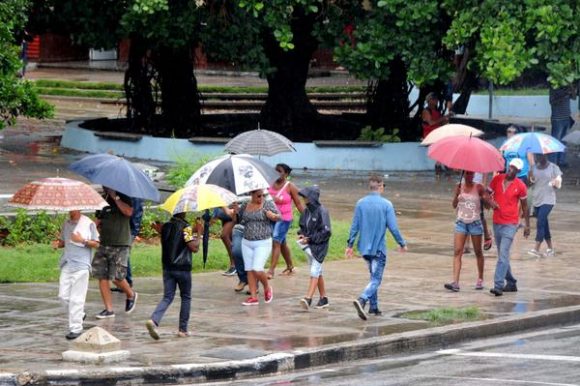 llueve en la habana 580x386