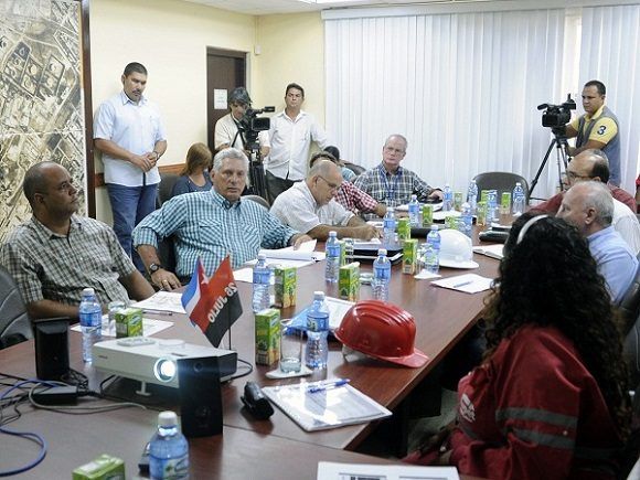 miguel diaz canel refineria ñico lopez 3 580x435