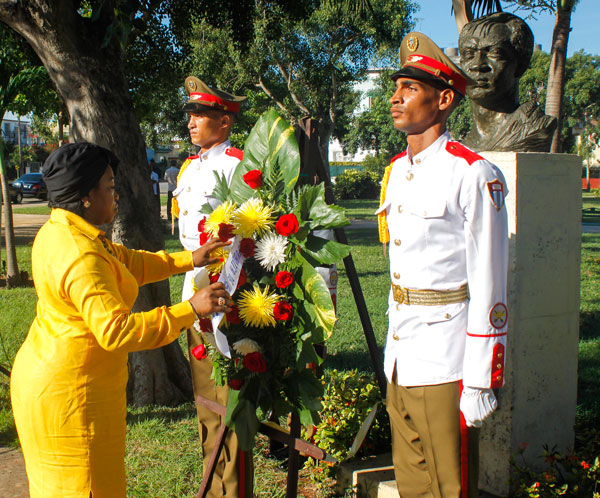 ministra ghana homenaje proceres1