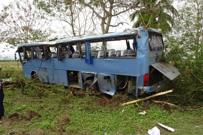 omnibus volcado bayamo