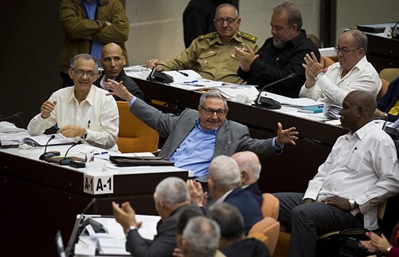 raul en la asamblea nacional 580x373