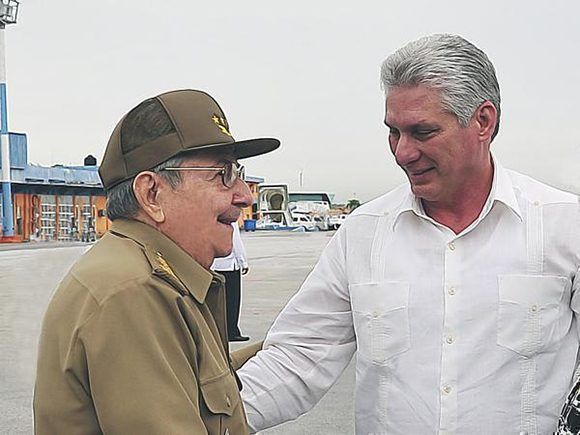 raul recibe a diaz canel 01 580x435