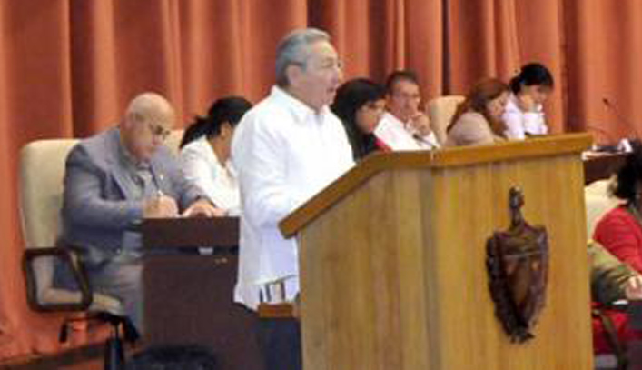 raul asamblea 700