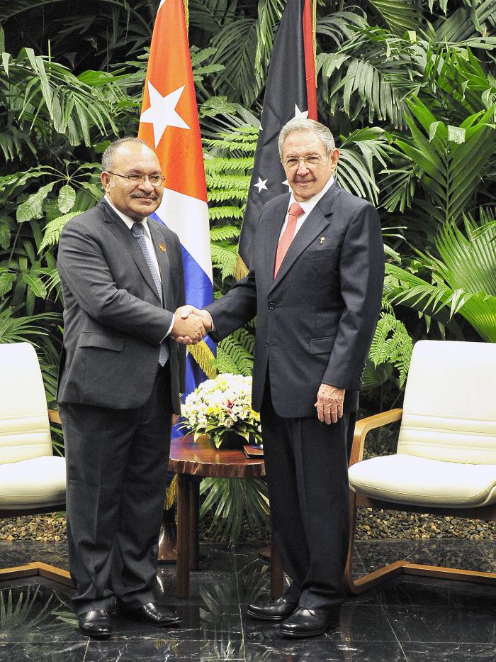 raul guinea papau pirmer ministro